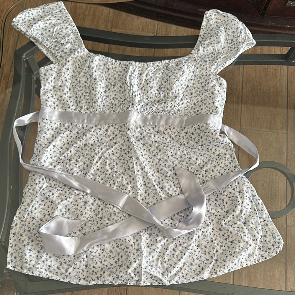 Hollister White and Blue Floral Top